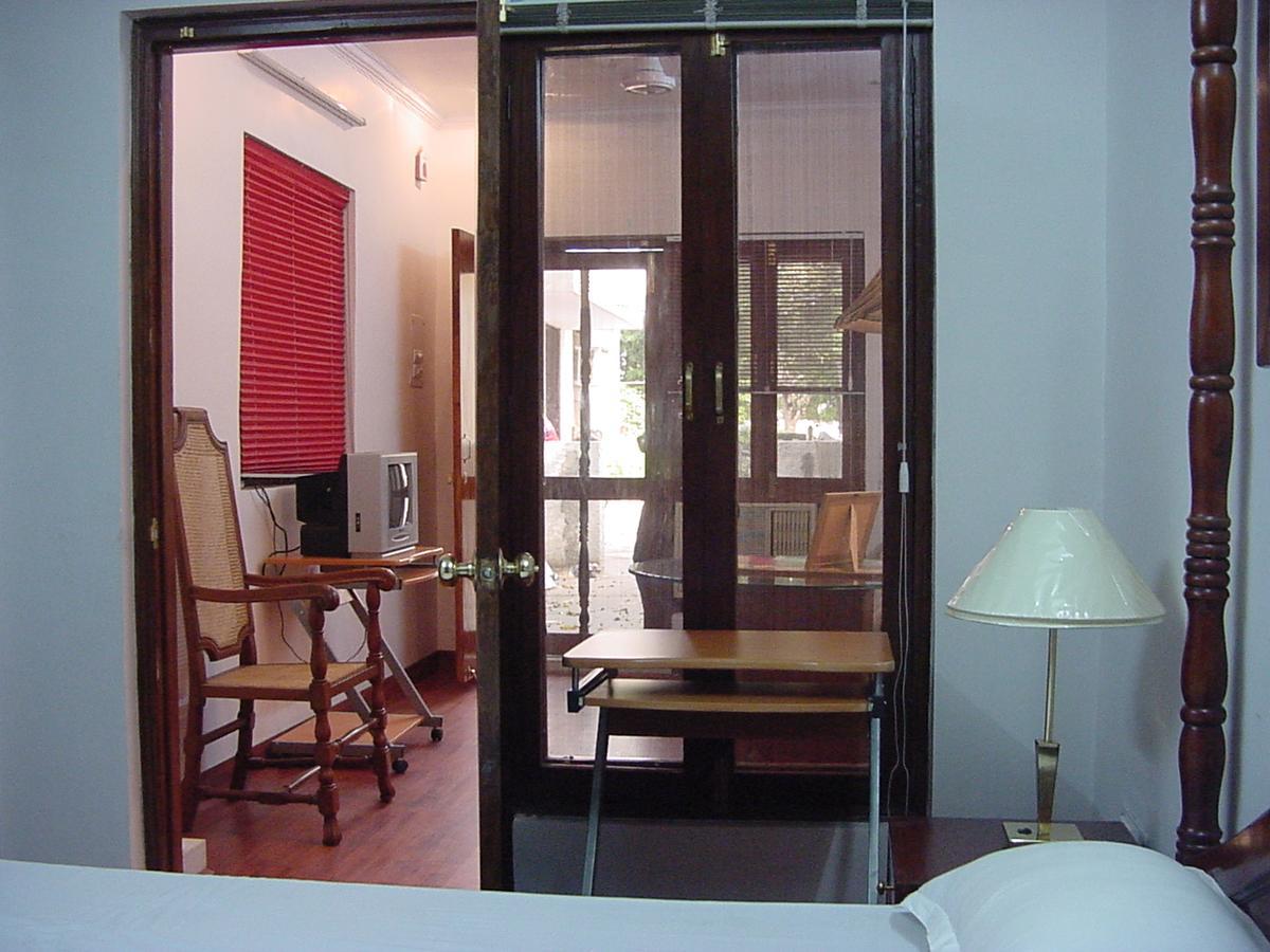 Petite Bed & Breakfast
